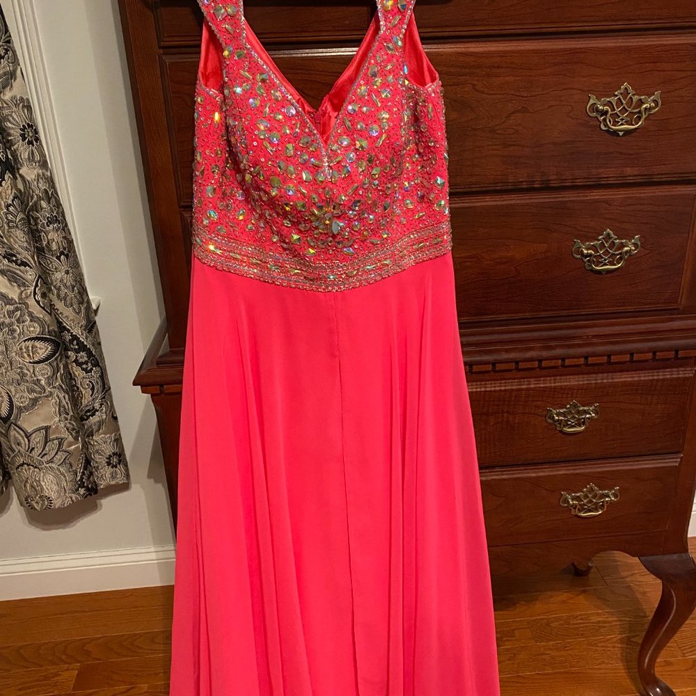 Elegant Prom Dress - Picture 5 of 7